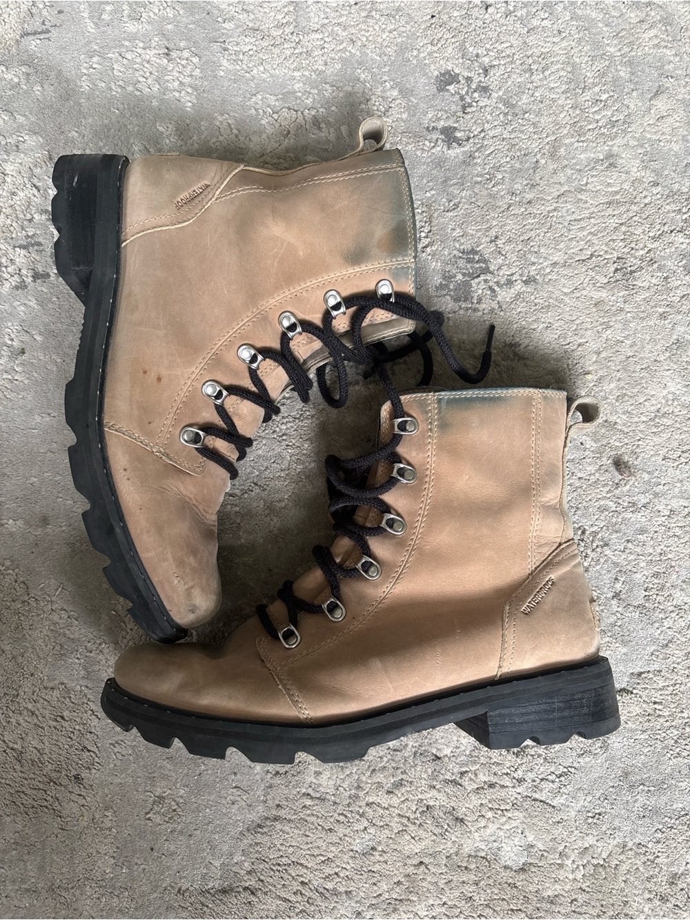 Sorel Tan Leather Ankle Boots with Black Lug Sole